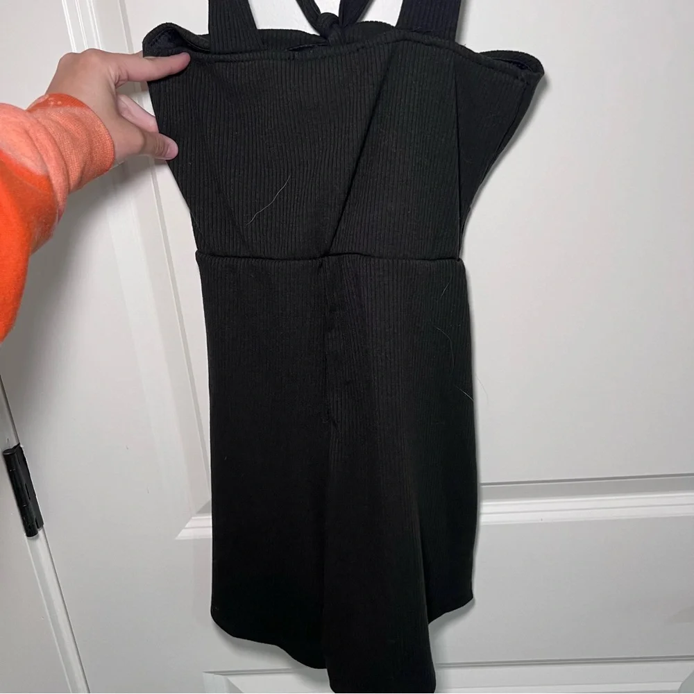 Lulu’s ~ Black Ribbed Romper XS - Picture 3 of 4